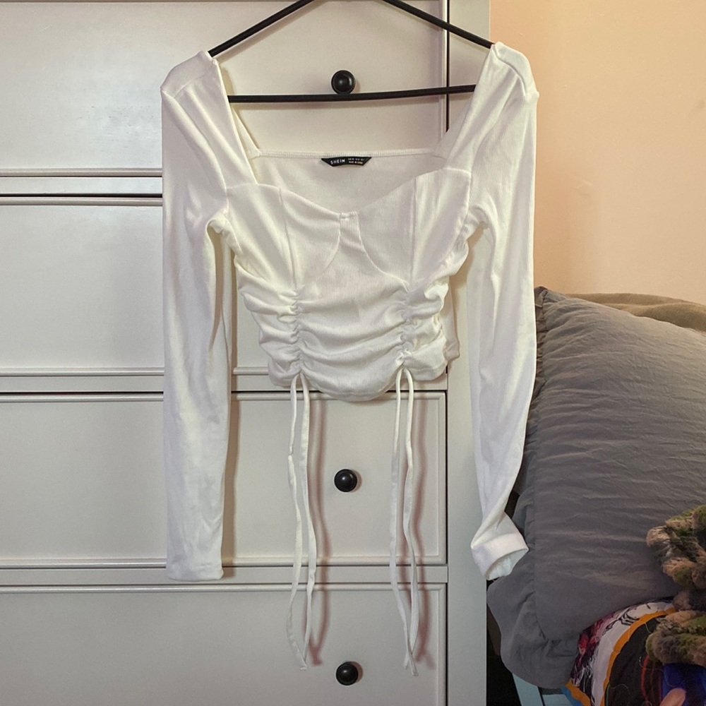 white long sleeve tee